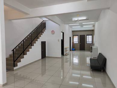 3-storey Terraced House For Rent in Puchong,KUL