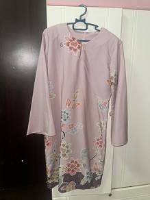 Baju kurung batik moden