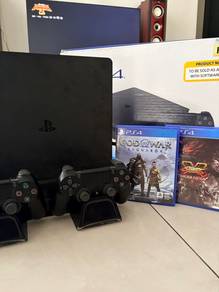 PS4 slim 1TB for sale