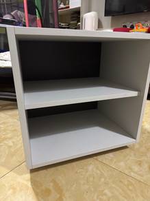 kabinet tepi katil