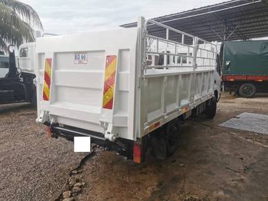 1 TON 2011 HINO UBS 13 kaki Kargo 1 Tan Lori