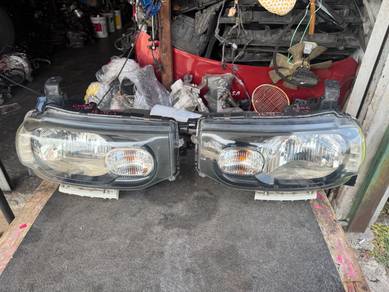 No 13-4-1 Nissan Cube Z12 Halogen Headlamp Jpn