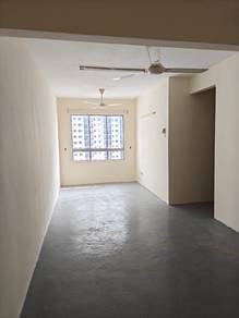Apartment For Sale in Centrio Avenue