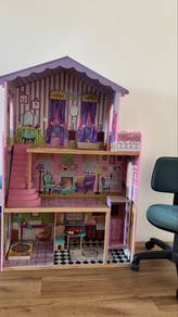 Big Pretty Doll House