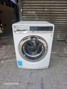 Electrolux inverter front load hot 10kg washer