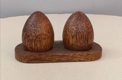 Wooden salt pepper shakers with tray