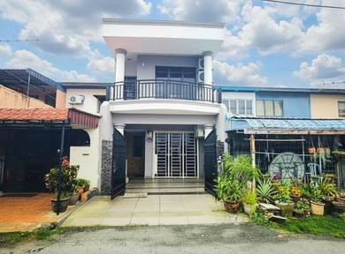 2-storey Terraced House For Sale in Seri Kembangan,SGR