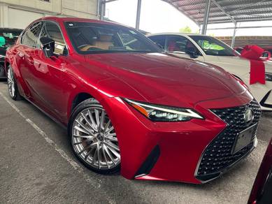Lexus IS 300 F-SPORT in Cheras, KUL