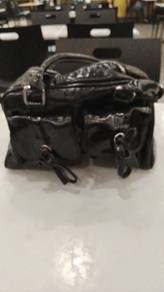 handbag leather black women 