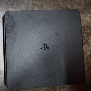 Ps4 slim used 