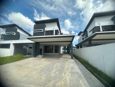Semi-Detached House For Sale in Kuching,SWK