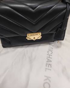 Michael Kors Cece Medium Shoulder Bag [Black]