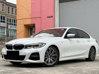 BMW 330i 30i M SPORT in Petaling Jaya, SGR