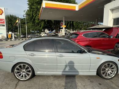 BMW 325i 25i (CBU) in Subang Jaya, SGR