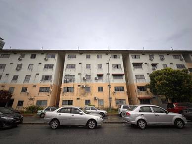 Flat For Sale in Taman Tampoi Utama Flat