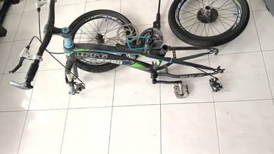 basikal HTG (biru)