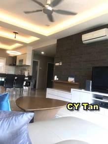 Condominium For Rent in The Peak Residences