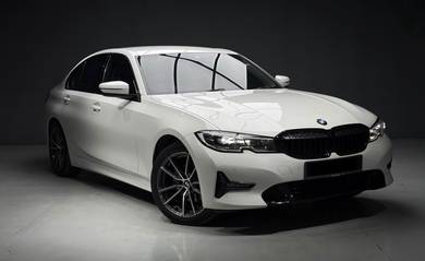 BMW 320i 20i SPORT in Seri Kembangan, SGR