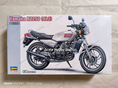 Hasegawa 1:12 Yamaha RZ250 (4L3) (1980)