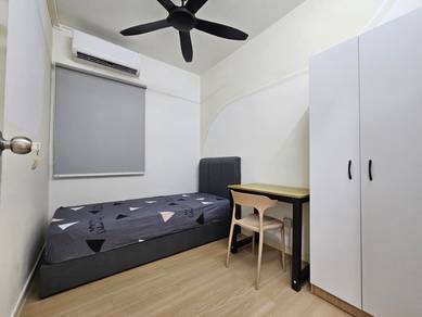Room in Bukit Jalil, KUL