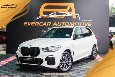 BMW X5 xDRIVE45e M SPORT in Desa Petaling, KUL