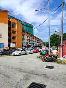 Apartment For Sale in Taman Mas, Teluk Kumbar