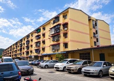 Apartment For Sale in Taman Teluk Kumbar
