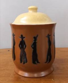 Balang buckaroo stoneware biscuit jar
