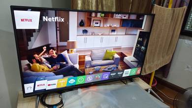 LG 49" Ultra HD 4K Smart TV (best condition)