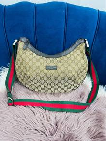 Opidia Gucci GG Banana Sling/Mesengger