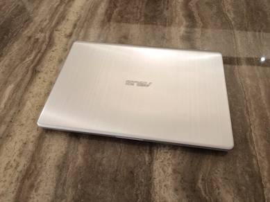 Asus SSD 1TB 20GB Ram i5 GeForce Graphics Laptop