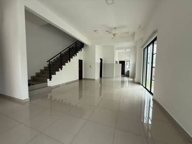 Semi-Detached House For Rent in Setia Alam,SGR