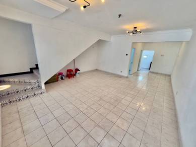 2-storey Terraced House For Sale in Seri Kembangan,SGR