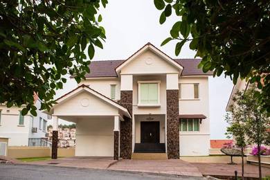 Bungalow House For Sale in Batu Ferringhi,PNG