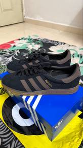 Kasut ADIDAS MUNCHEN