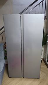 Peti Ais Hisense Twin Door (620L) Model RS666N4AC1