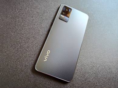 Vivo V21E