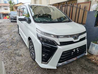 Toyota Voxy ZS KIRAMEKI III in KL City, KUL