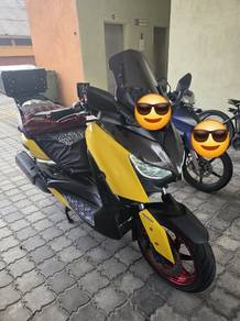 Yamaha XMAX