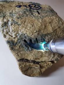 Bongkah Mentah Giok Jadeite "Icy Ocean Blue" Burma