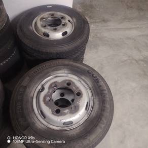 tayar lori 700 ×16 untuk dijual 