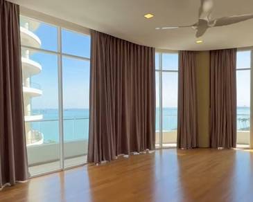 Condominium For Sale in 8 Gurney ( The Shore )