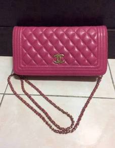 C h a n e l Clutch & Sling Bag