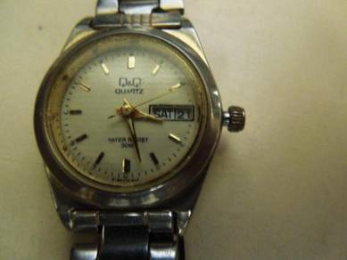 Q&Q Quartz Watch