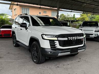 2021 Toyota Land Cruiser ZX