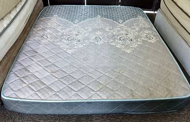 Tilam Queen Size 