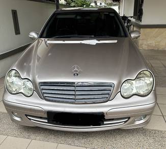 Mercedes Benz C180 180 K (CBU) in Puchong, SGR