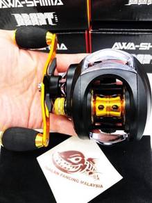 Awa-shima beast bait cast fishing reel gold