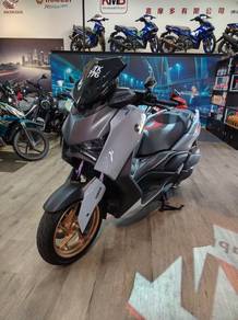 Yamaha XMAX