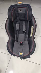Chicco Baby Car Seater